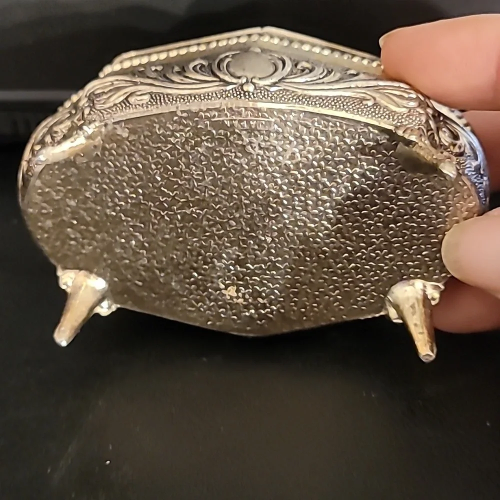 Vintage Metal Jewelry Trinket Box